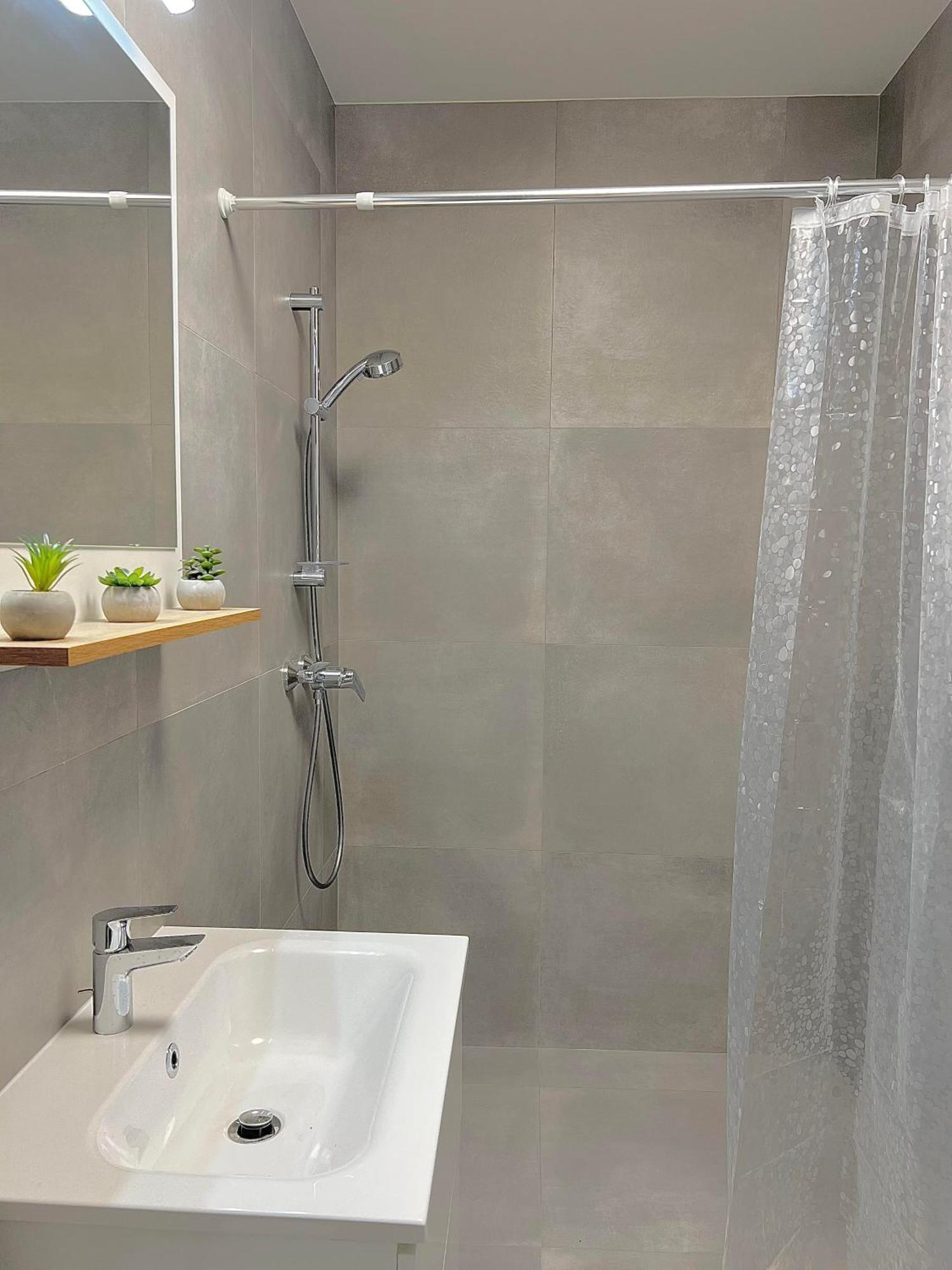 2 Moderne Apartmany 19 A 95 V Sukromi V Centre Mesta Turcianske Teplice Luaran gambar